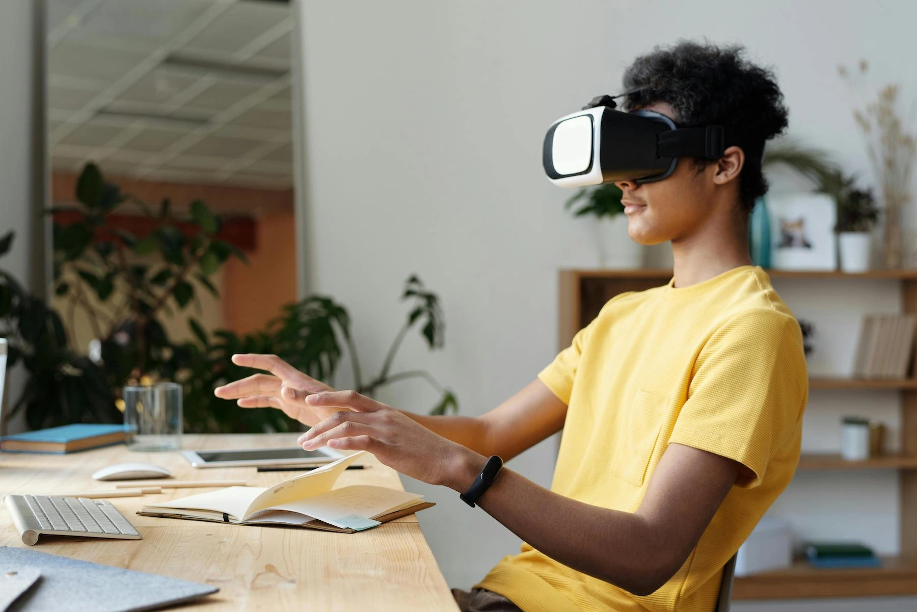 Membuka Dunia Baru: Panduan Lengkap Memanfaatkan Teknologi VR